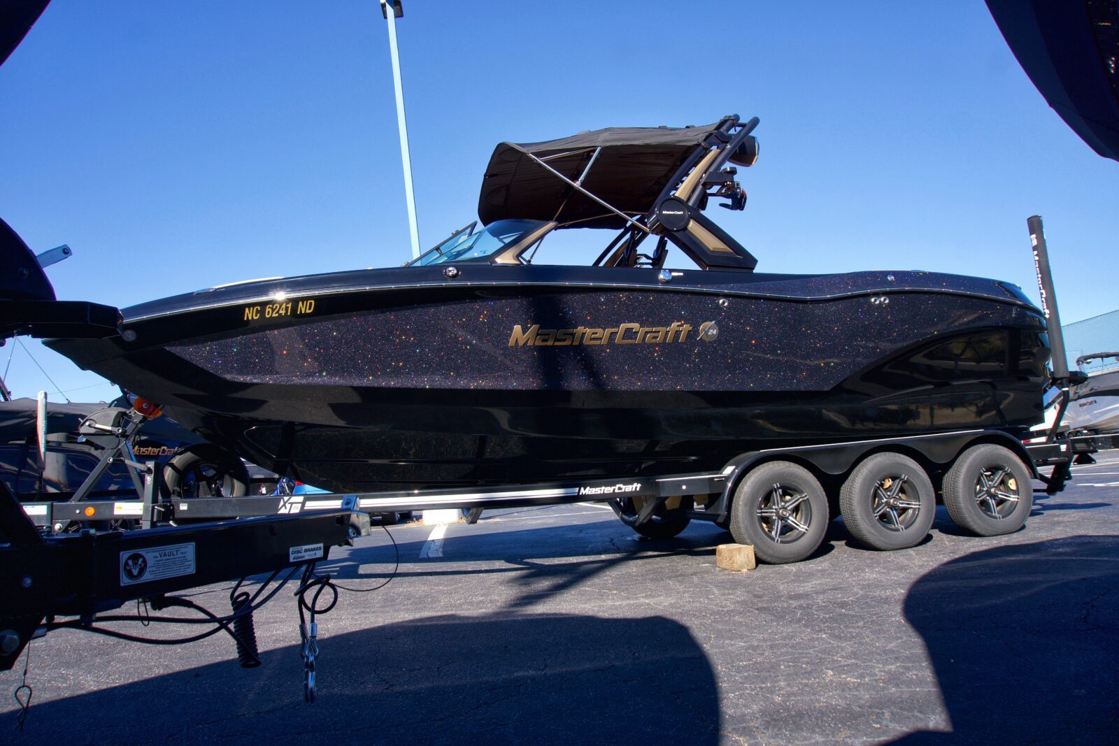 2024 MasterCraft X24 [2] 1M25OA